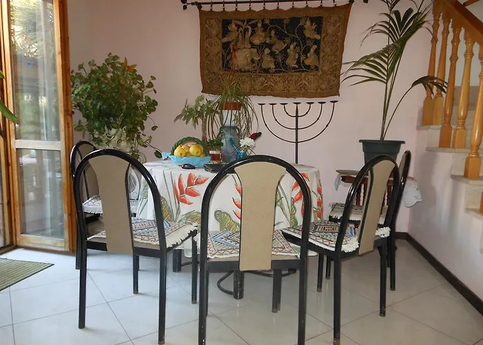 Happy Days Πανσιόν 5*