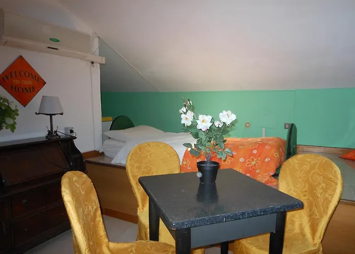 Πανσιόν Happy Days